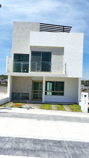 Estrena Casa en Capital Sur, El Marques, 3 Niveles,  Roof Garden, Jardín, Lujo