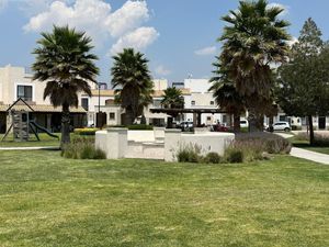Se Vende Departamento en San Miguel de Allende, PLANTA BAJA con Jardín, Equipado