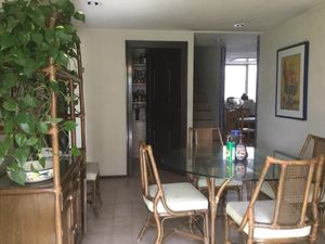 Casa en Venta en Lomas de Tecamachalco, Naucalpan de Juárez, Edo. México