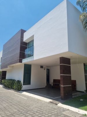 Casa en condominio en Renta, Llano Grande, Metepec, Eso. México