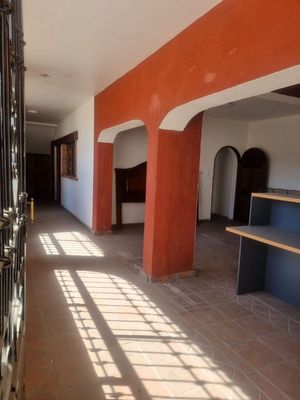 Casa en Venta,  ideal para Negocio en Metepec, Edo. México
