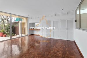 Casa remodelada en Venta en Bosques de las Lomas, Cuajimalpa, CDMX