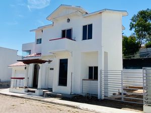 Casa en venta, Cubillas Sur, Zona Dorada, cerca de Gabilondo y Calete