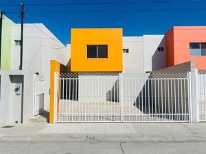 Casa en renta, Altabrisa, Zona Otay, cerca de UABC y Colegio Familia De Tijuana