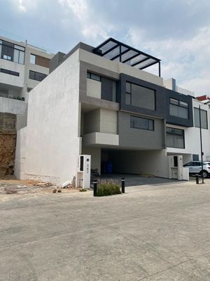 Casa nueva en venta Moncayo Zona Esmeralda
