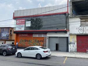 Edifcio con uso de suelo comercial, Lago de Guadalupe