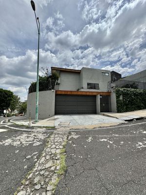 CASA EN VENTA EN BOSQUES DE LAS LOMAS