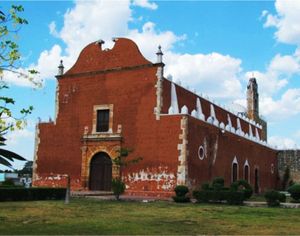 VENTA DE TERRENO CON COSTRUCCION EN MAXCANU YUCATAN