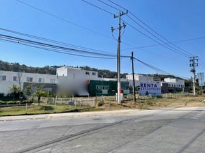 TERRENO COMERCIAL EN RENTA ESQUINA PROL. MARIANO OTERO Y H. COLEGIO MILITAR