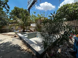 TERRENO CON CASA PARA REMODELAR EN SODZIL NORTE