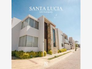 Casa en Venta en Residencial Santa Lucía León