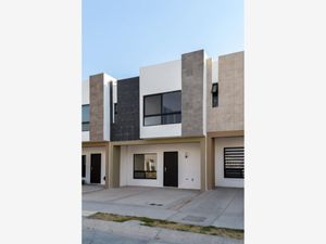 Casa en Renta en Residencial Benevento León