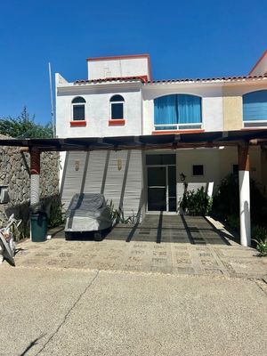 Casa en Renta amueblada Condominio Villas Playa Diamante Acapulco de Juárez