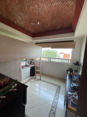 CASA en Privada GDE Y AMPLIA 4H + Estudio y jardín / Colinas del Bosque