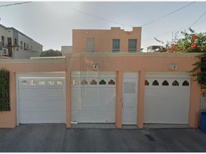 Casa en Venta en Jardines del Lago Mexicali