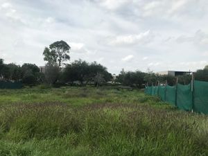 TERRENO  EN CONDOMINIO RÍO COLINDA AL ÁREAS VERDE