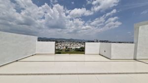 CASA CON HABITACIÓN EN PLANTA BAJA Y ROOF GARDEN