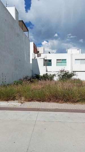 Terreno en venta Lucepolis, Milenio III