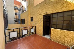 CASA CON TERRAZA EN VENTA CERCA DEL CENTRO DE TLALPAN