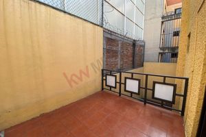 CASA CON TERRAZA EN VENTA CERCA DEL CENTRO DE TLALPAN