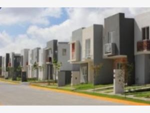 Casa en Venta en Parques de Tesistán Zapopan