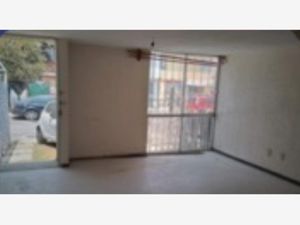 Casa en Venta en Ciudad Galaxia los Reyes Chicoloapan