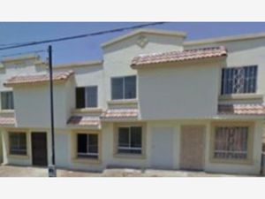 Casa en Venta en Villa del Campo Tijuana