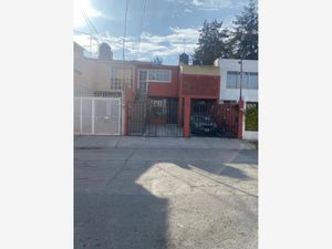 Casa en Venta en Valle de los Pinos 1ra Sección Tlalnepantla de Baz