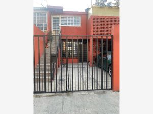 Casa en Venta en Valle de los Pinos 1ra Sección Tlalnepantla de Baz