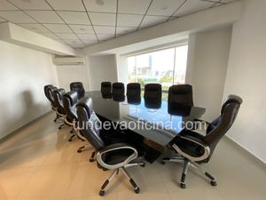 Renta Oficina 420m2 Acondicionada  -  Av. Masaryk