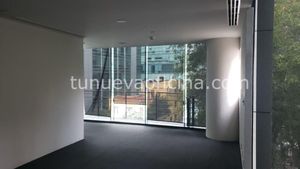 Renta oficina de 400m2 en edificio inteligente, corporativo en Montes Urales