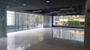 Renta oficinas desde 330m2 en edificio inteligente, corporativo en Montes Urales