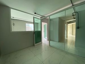 Renta oficina 140m2 Acondicionada - Obrero Mundial