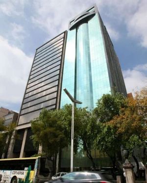 Oficina de 800m2 en Paseo de la Reforma con vista a la Avenida