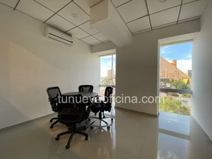 Renta Oficina 420m2 Acondicionada  -  Av. Masaryk