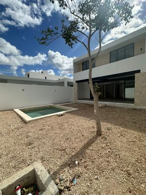 Casa en Venta en privada Tamora en Conkal, Yucatán.