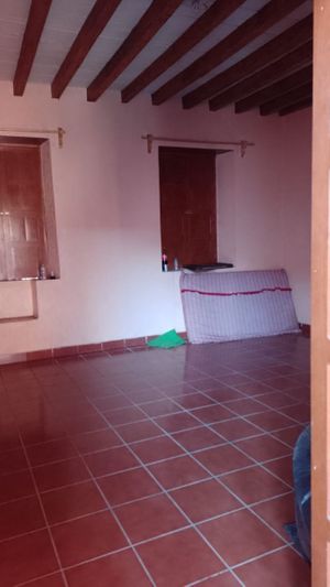 SE VENDE CASA ANTIGUA EN PATZCUARO CENTRO, TERRENO 500m2