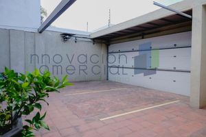 Conjunto de edificios de departamento en Milenio III en venta