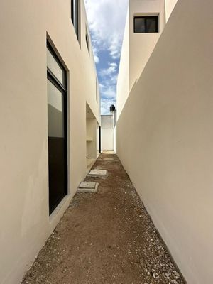 CASA EN VENTA EN LEANDRO VALLE