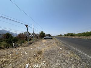 Terreno en venta a pie de carretera carretera libre a Acatlán de Juárez