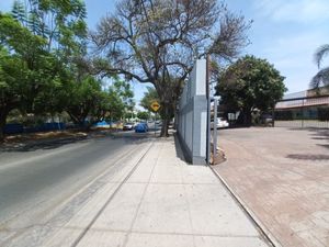 TERRENO COMERCIAL EN VENTA AV. CONCHITAS