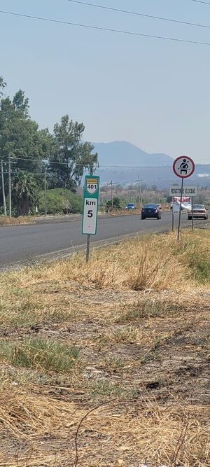 Terreno en venta a pie de carretera carretera libre a Acatlán de Juárez