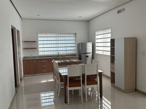 CASA RESIDENCIAL EN RENTA EN PRIVADA