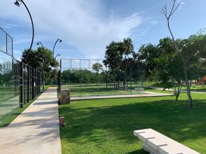 TERRENO EN PRIVADA OASIS DENTRO DEL YUCATAN COUNTRY CLUB