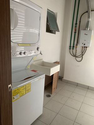 DEPARTAMENTO AMUEBLADO EN VIA MONTEJO LA MEJOR Y MAS NUEVA ZONA DE MERIDA