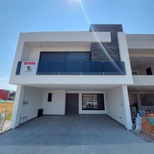 VENTA DE CASA  TRES RECAMARAS EN RESIDENCIAL SENDERO DEL FRESNO