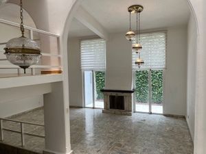 Se Vende Casa con Terraza