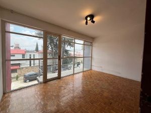 Se Vende Casa con Terraza