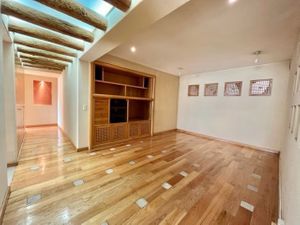 Departamento sobre Paseo de los Laureles