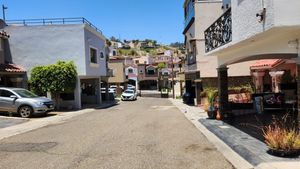 Se renta casa amueblada en Colinas del Rey, Tijuana